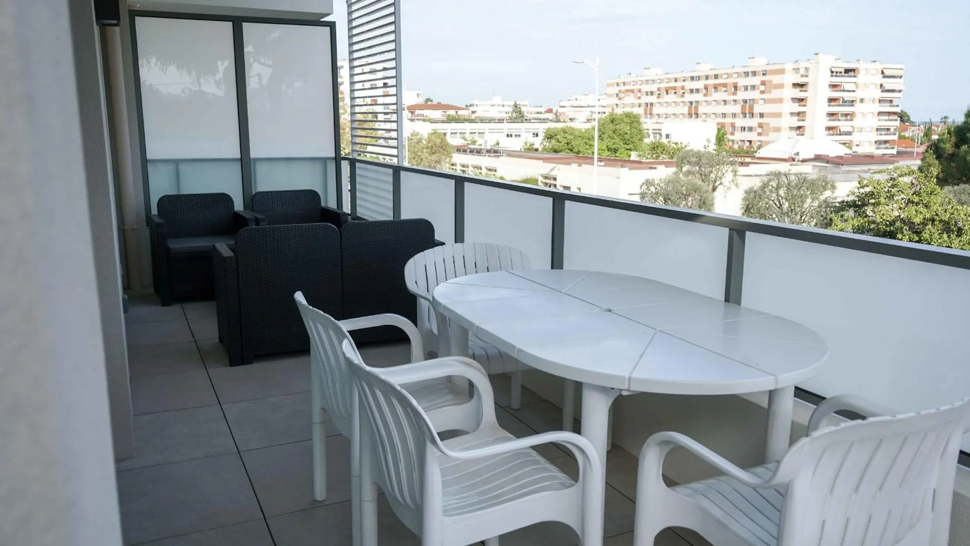 Apartment With Terrace Close To Beaches Cagnes-sur-Mer