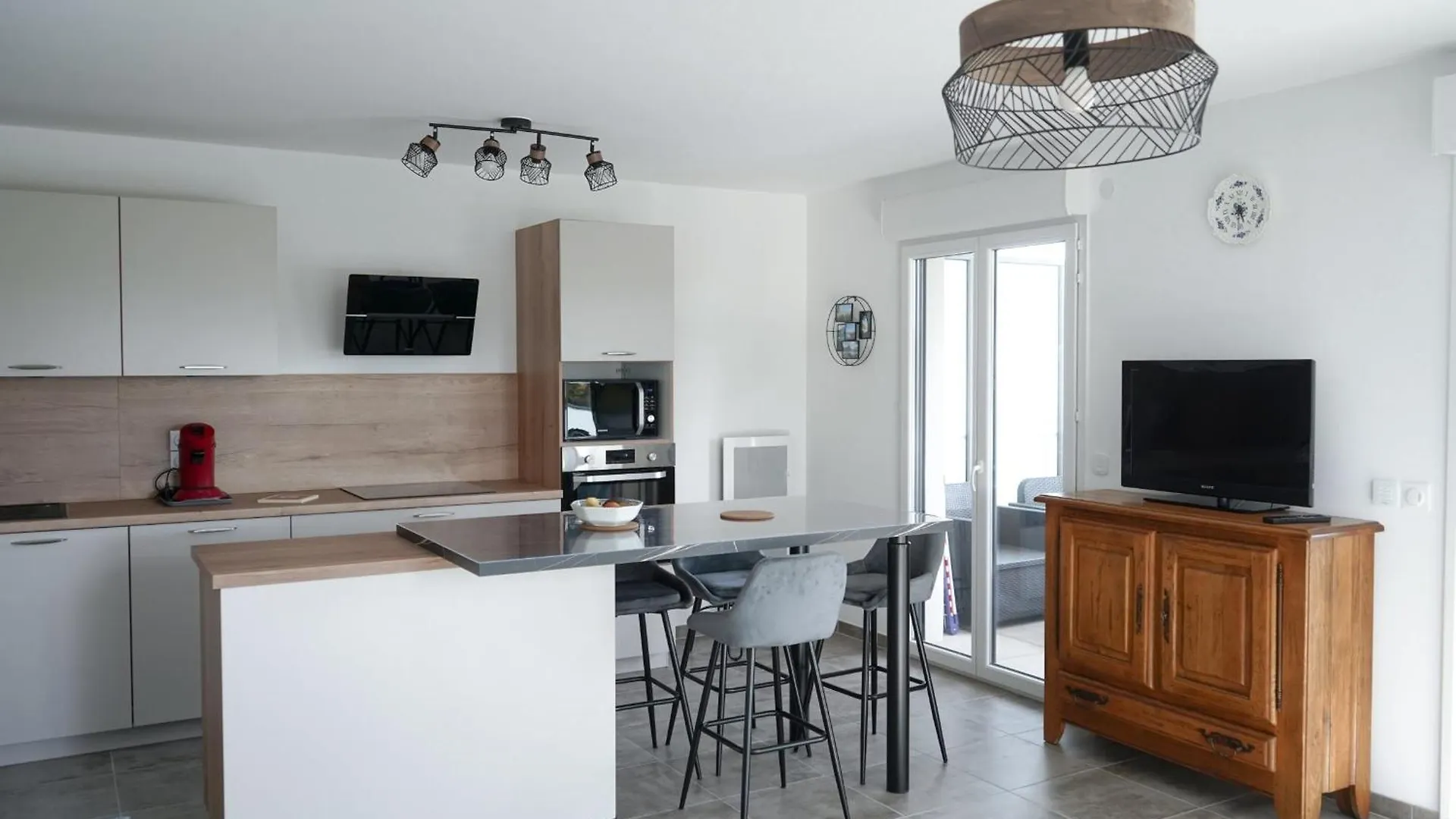Apartment With Terrace Close To Beaches Cagnes-sur-Mer
