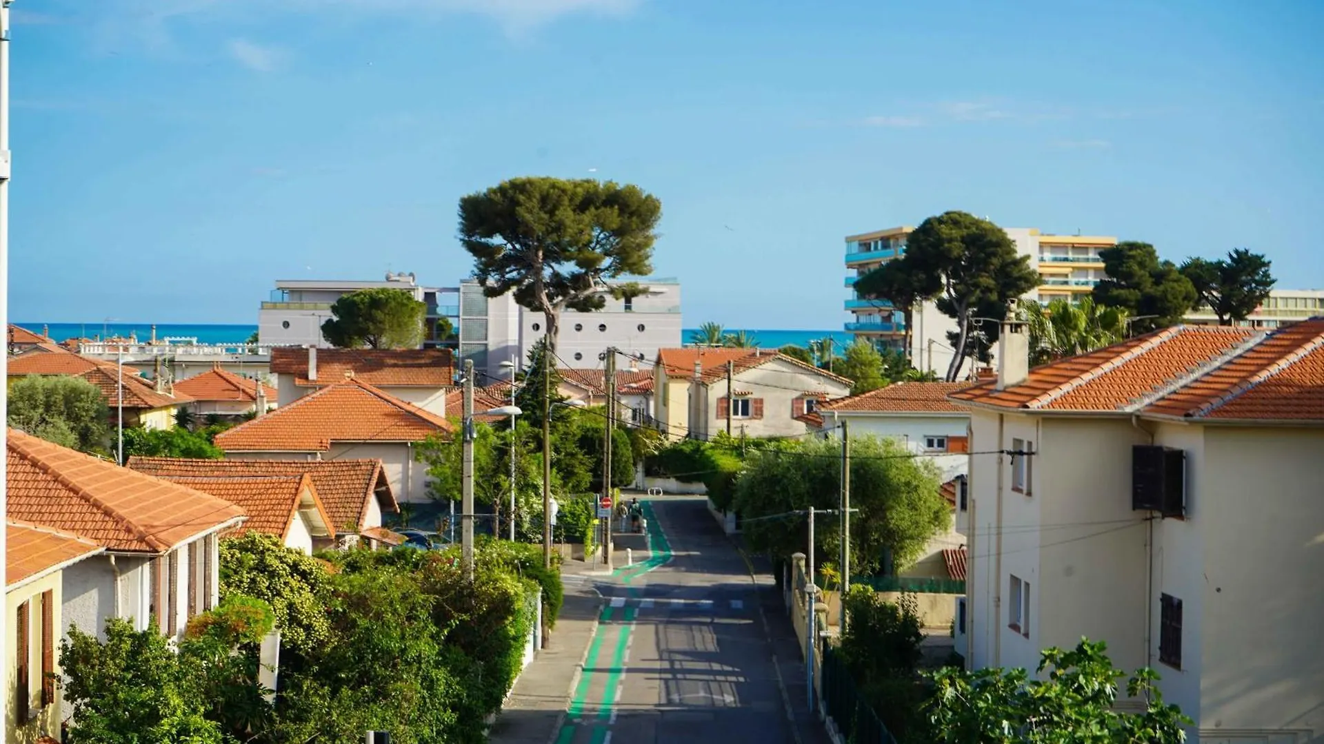 Apartment With Terrace Close To Beaches Cagnes-sur-Mer