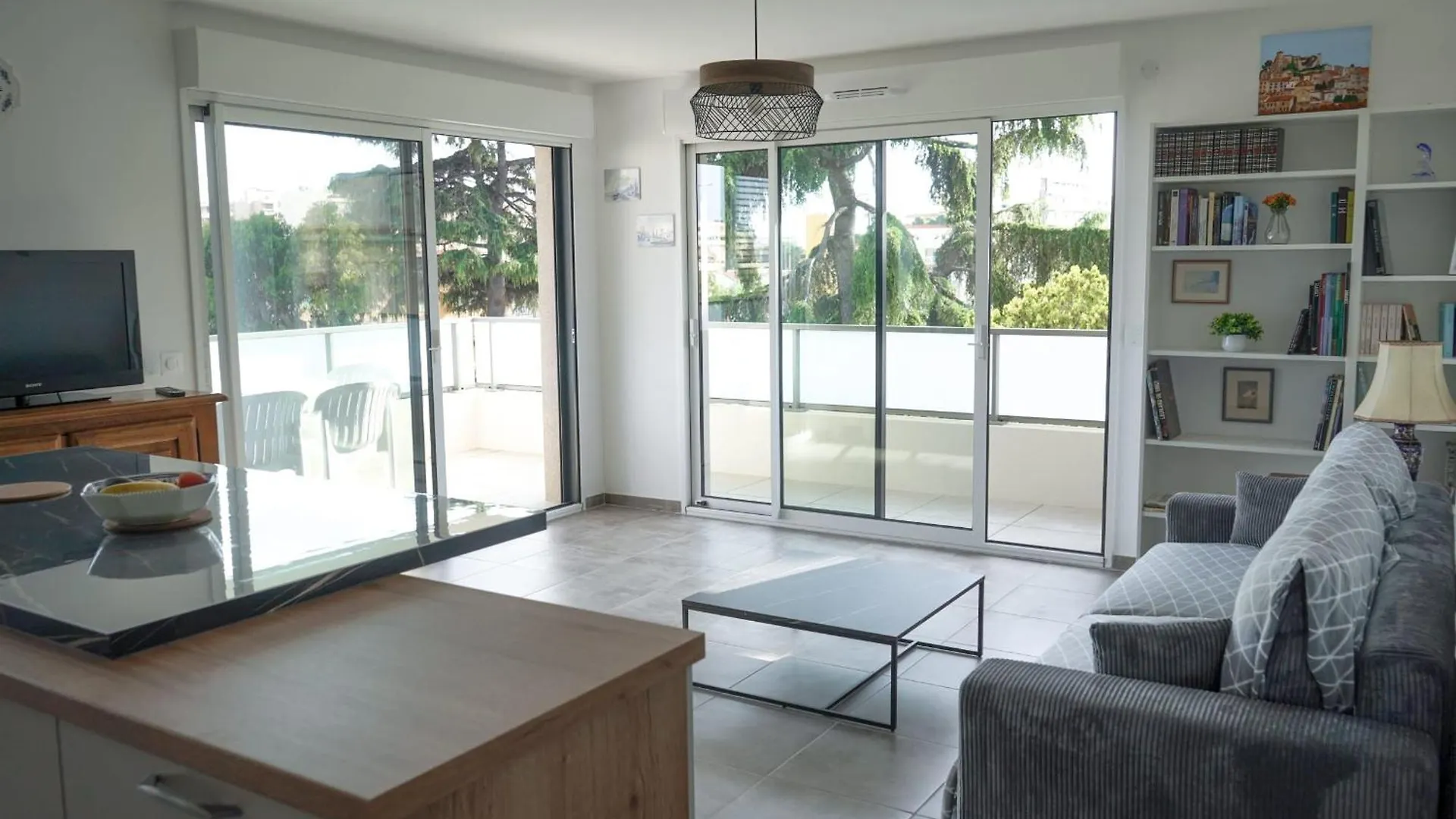 Apartment With Terrace Close To Beaches Cagnes-sur-Mer